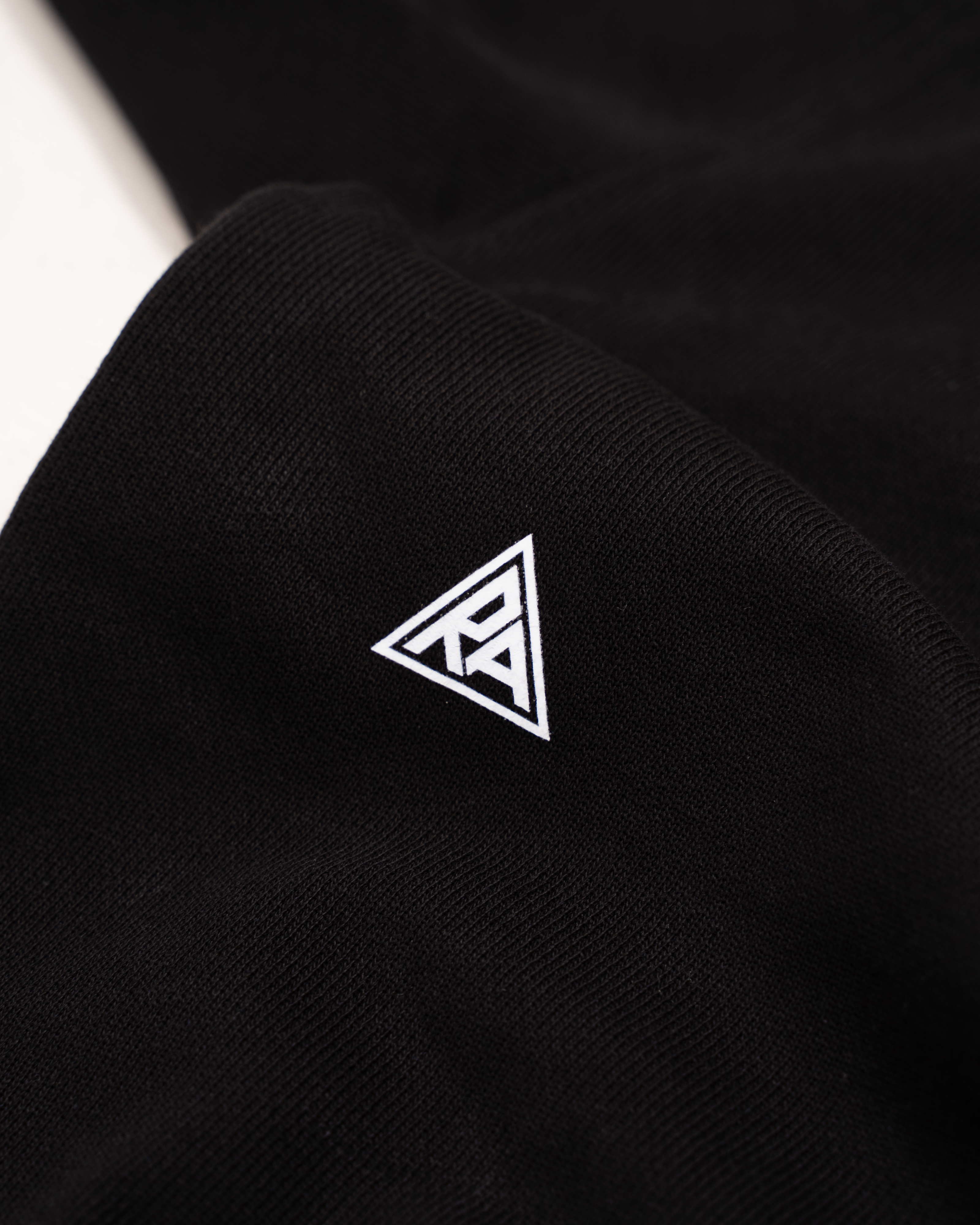 NOIR LEGACY HOODIE